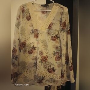 Floral Lace Accent Blouse
